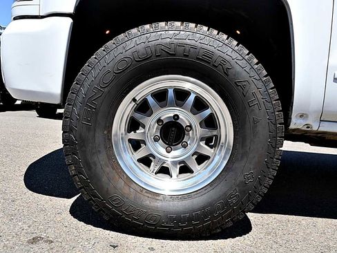 Used 2018 Chevrolet Silverado 1500 LT w/ All Star Edition AWD/4WD image 8