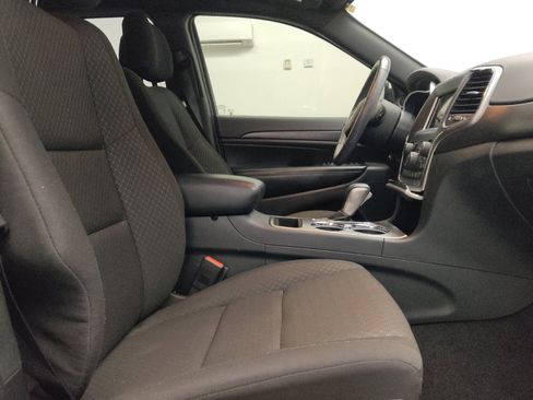 Used 2018 Jeep Grand Cherokee Laredo image 21