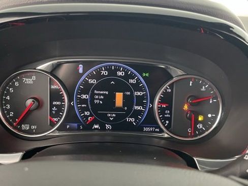 Used 2023 Chevrolet Traverse Premier image 39