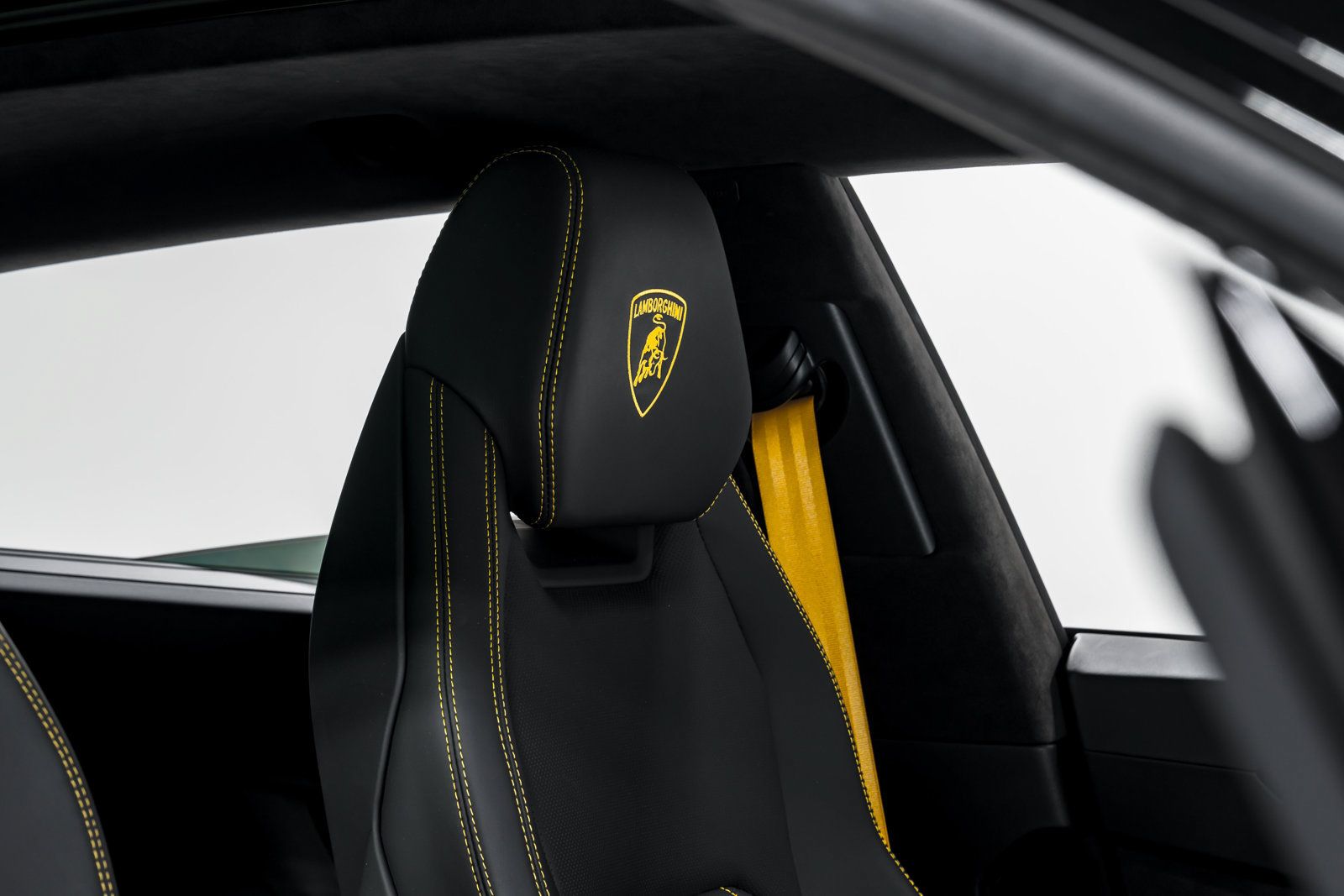 Used 2024 Lamborghini Urus S AWD/4WD image 38