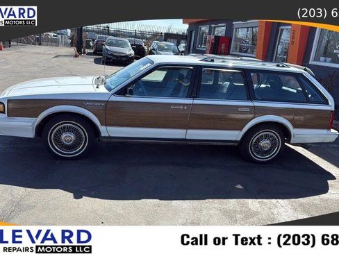 Used 1995 Oldsmobile Cutlass Ciera SL FWD image 4