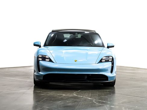 Used 2024 Porsche Taycan image 2