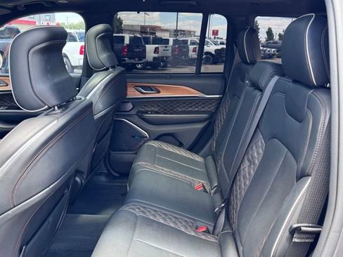 Used 2023 Jeep Grand Cherokee Summit AWD/4WD image 24
