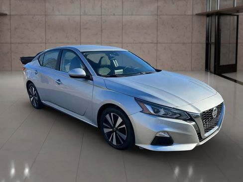 Used 2022 Nissan Altima 2.5 SV image 8