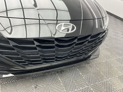 Used 2022 Hyundai Elantra SEL image 24