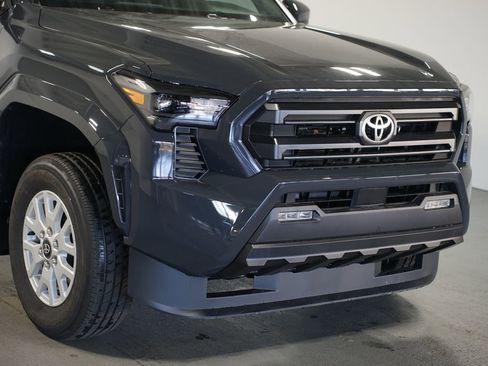 New 2025 Toyota Tacoma SR5 image 4