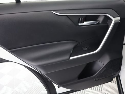 Used 2022 Toyota RAV4 XLE Premium AWD/4WD image 27