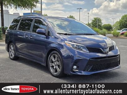 Used 2019 Toyota Sienna SE w/ SE Preferred Package