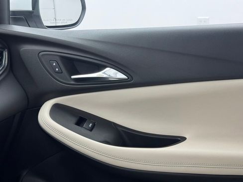 Used 2023 Buick Encore GX Select FWD image 37
