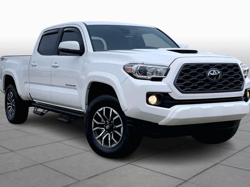 Used 2023 Toyota Tacoma TRD Sport image 2