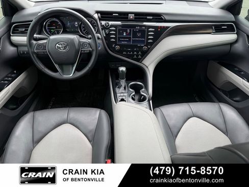 Used 2020 Toyota Camry XLE FWD image 28