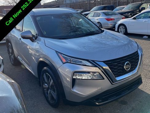 Used 2021 Nissan Rogue SL image 8