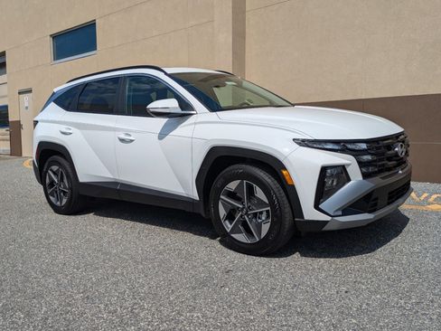 New 2025 Hyundai Tucson SEL image 2