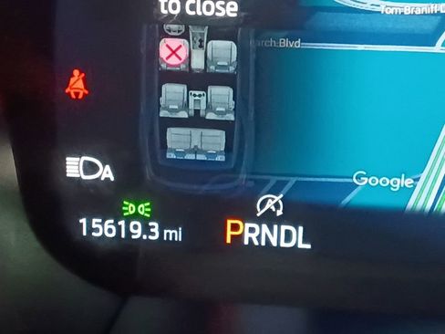 Used 2025 Ford Explorer Platinum w/ LUX Leather Package image 2