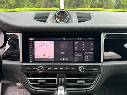 Certified 2020 Porsche Macan S AWD/4WD image 13