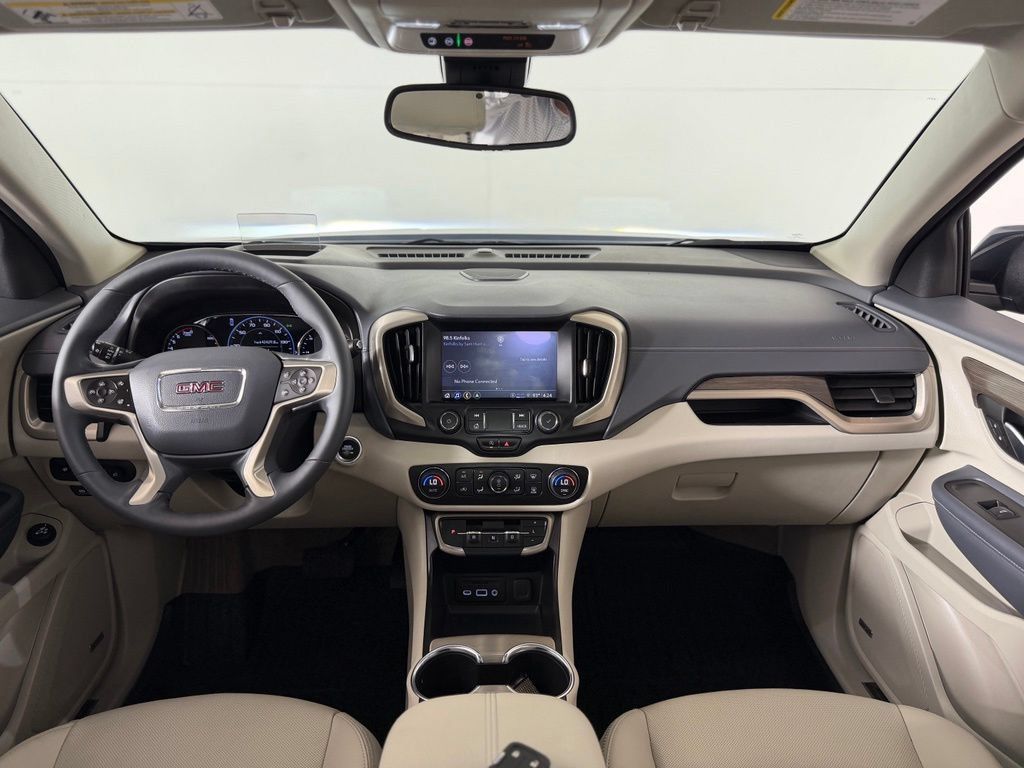 Used 2024 GMC Terrain Denali w/ Denali Premium Package AWD/4WD image 14
