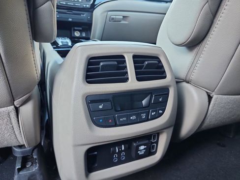 Certified 2021 Honda Pilot Touring image 27