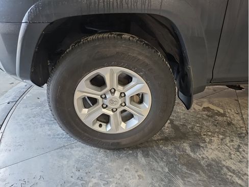 Used 2024 Toyota 4Runner SR5 Premium image 3