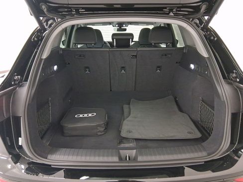 Used 2025 Audi Q6 e-tron Premium Plus w/ Premium Plus image 27