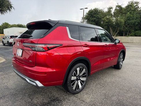 New 2025 Mitsubishi Outlander SEL image 8