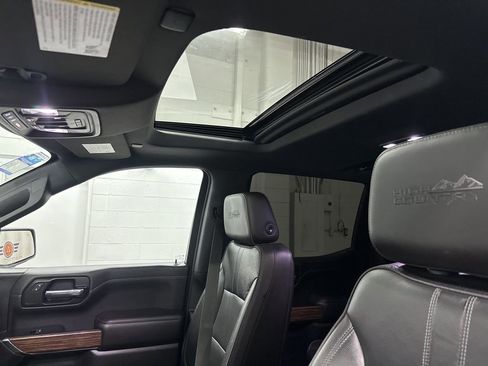 Used 2019 Chevrolet Silverado 1500 High Country w/ Technology Package image 39