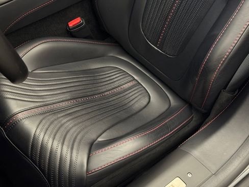 Used 2023 Aston Martin DB11 Volante image 7