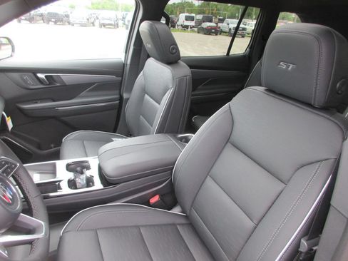 New 2026 Buick Enclave Sport Touring w/ Power Package FWD image 12
