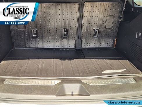 Used 2022 Chevrolet Suburban Z71 w/ Z71 Off-Road Package image 30