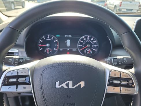 Used 2022 Kia Telluride SX w/ Towing Package FWD image 20
