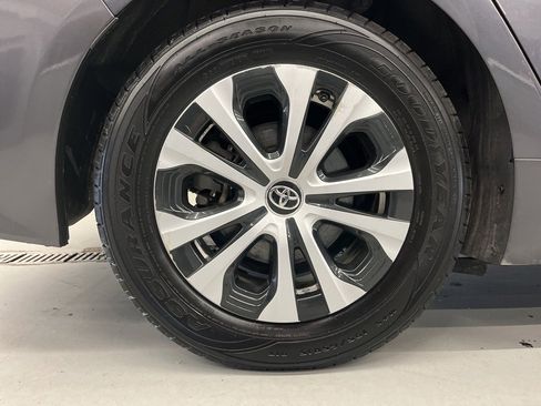 Used 2020 Toyota Prius Prime XLE image 35