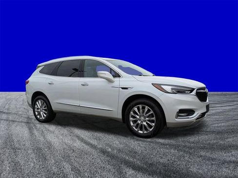 Used 2019 Buick Enclave Essence FWD image 2