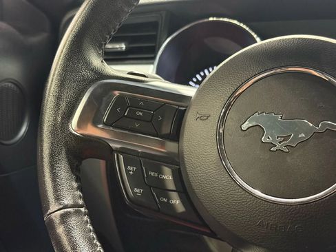 Used 2017 Ford Mustang Premium image 22