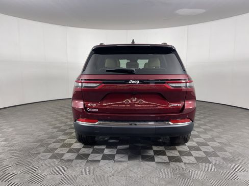 Used 2024 Jeep Grand Cherokee Limited image 4