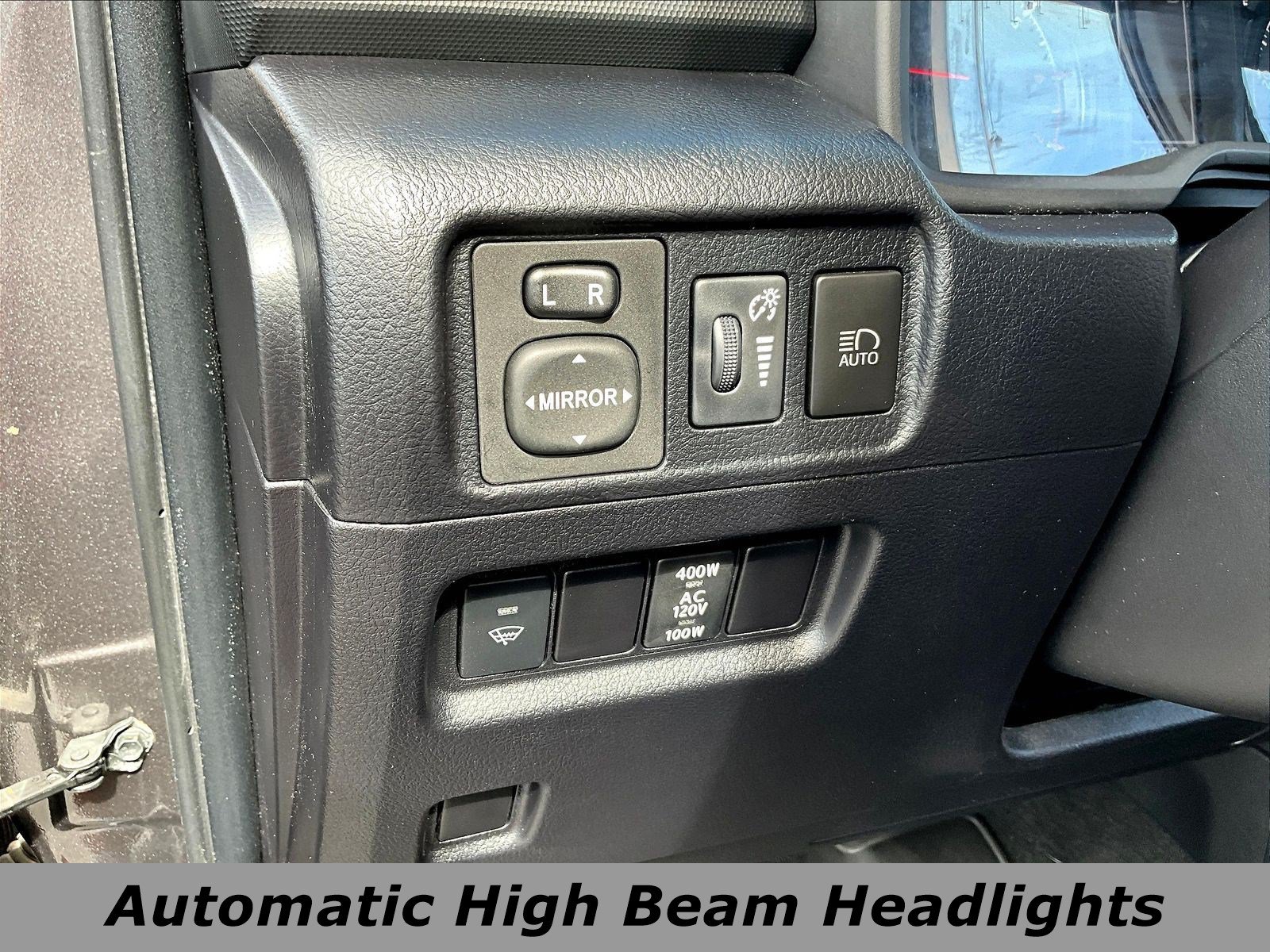 Used 2020 Toyota 4Runner SR5 AWD/4WD image 37