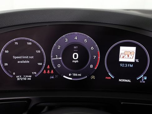 Used 2024 Porsche Cayenne AWD/4WD image 46