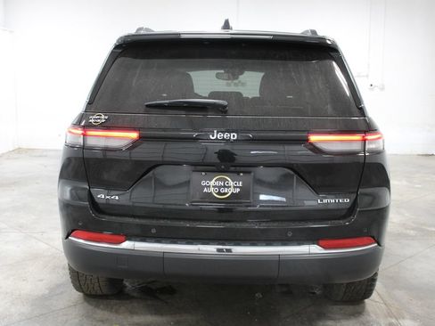 Used 2023 Jeep Grand Cherokee Limited image 8