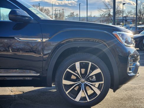 New 2026 Volkswagen Atlas Cross Sport SEL Premium R-Line AWD/4WD image 8