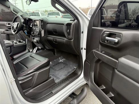 Used 2019 Chevrolet Silverado 1500 Custom Trail Boss w/ Custom Convenience Package image 13