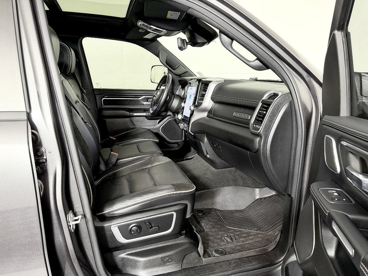 Used 2023 RAM 1500 Laramie AWD/4WD image 41