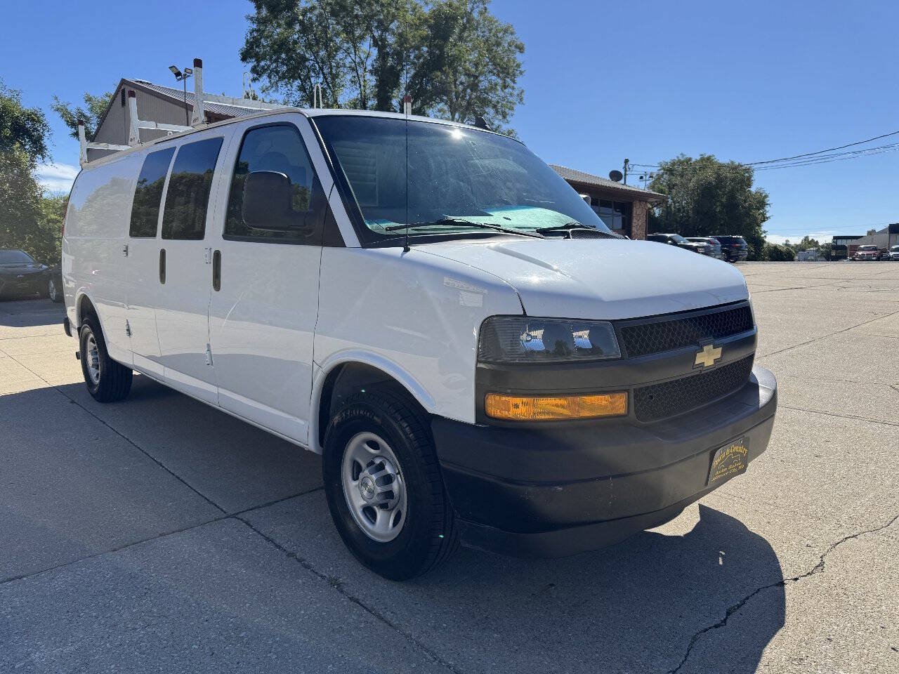 Used 2021 Chevrolet Express 2500 Extended w/ Driver Convenience Package RWD image 3