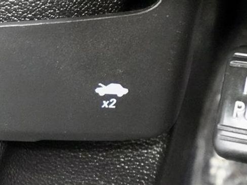 Used 2017 Chevrolet Cruze LT image 18