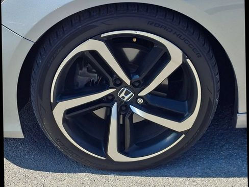 Used 2019 Honda Accord Sport image 15