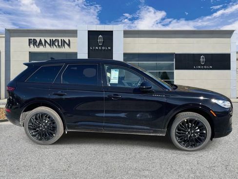 New 2026 Lincoln Corsair Reserve w/ Jet Appearance Package FWD image 8