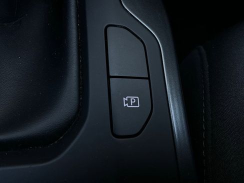 Used 2025 Kia K4 LXS image 24