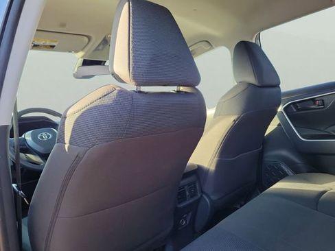 Used 2025 Toyota RAV4 LE AWD/4WD image 12