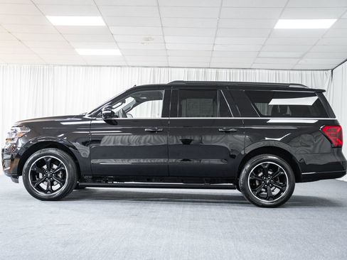 Used 2022 Ford Expedition Max Limited image 5