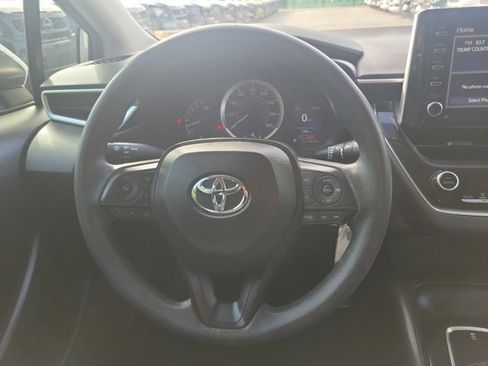 Used 2021 Toyota Corolla LE image 19