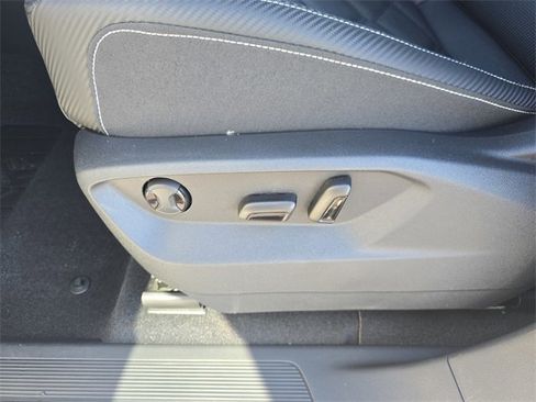 New 2026 Volkswagen Atlas Cross Sport SE image 25