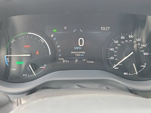 New 2026 Toyota Sienna XLE FWD image 13