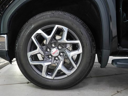Used 2023 GMC Sierra 1500 SLT w/ SLT Premium Plus Package AWD/4WD image 32